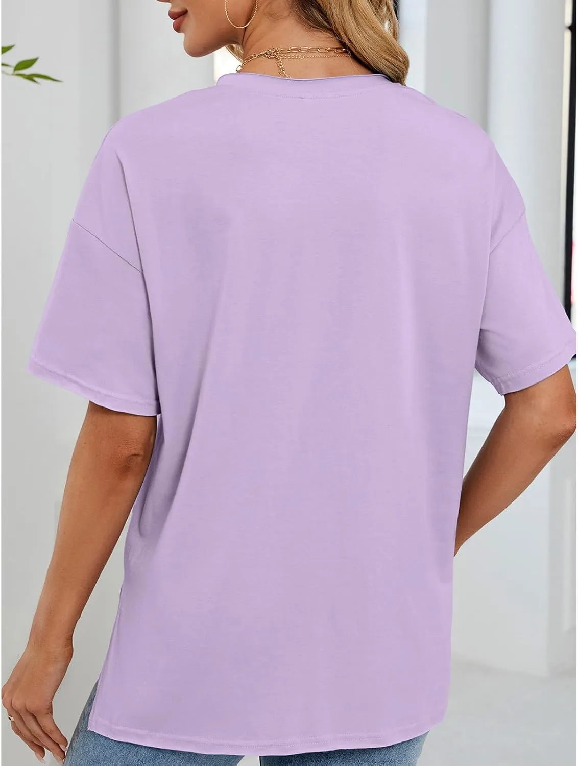 Women T Shirts Oversized Short Sleeve V Neck 2025 Summer Casual Loose Tops Basic Tee Shirts Outfits with Pockets