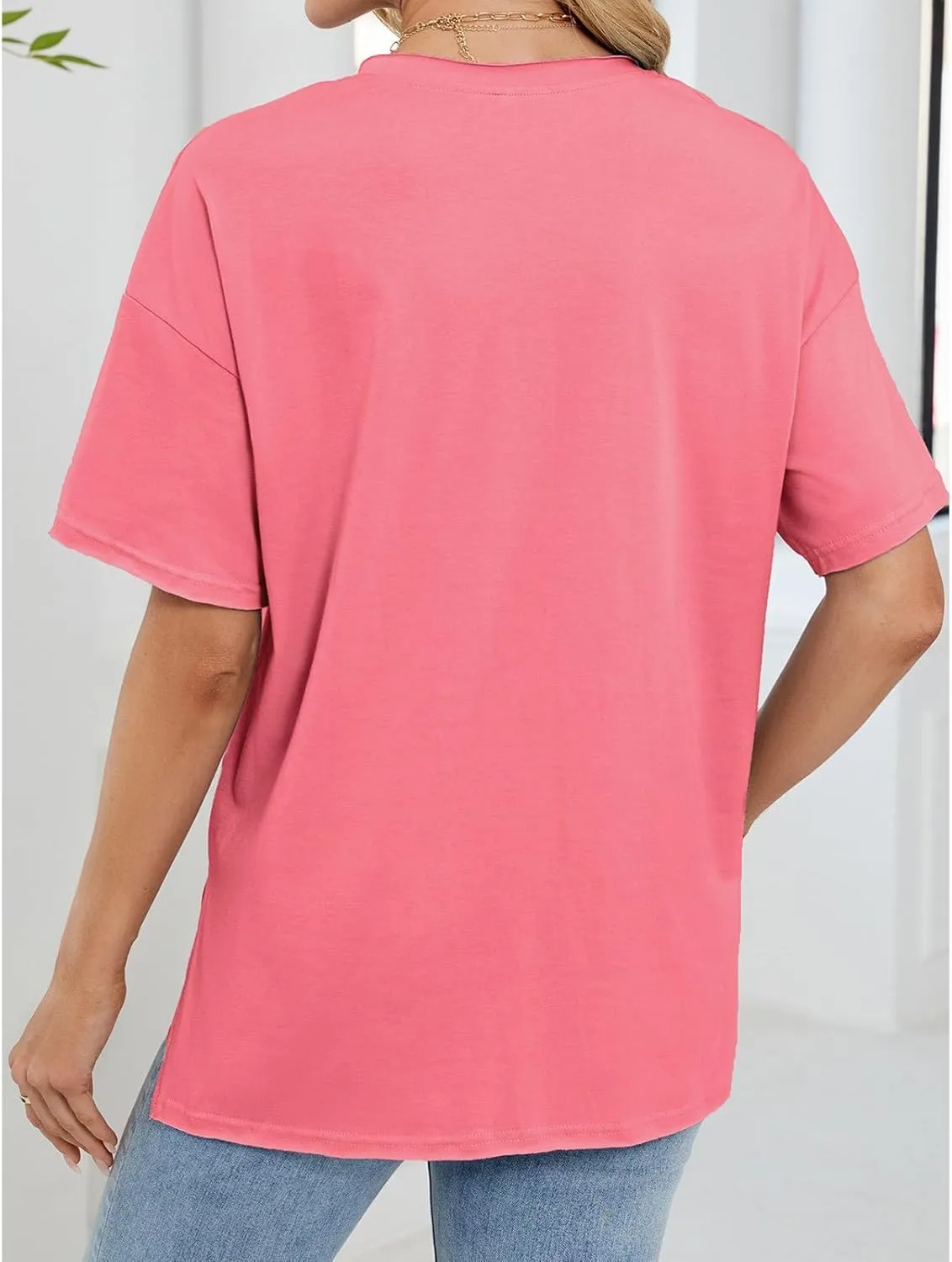 Women T Shirts Oversized Short Sleeve V Neck 2025 Summer Casual Loose Tops Basic Tee Shirts Outfits with Pockets